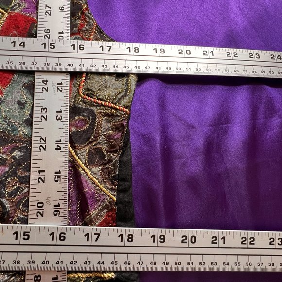 VTG 📌Jane Ashley Figure Hugging 3 Button Vest with Gold Accents - Picture 9 of 12